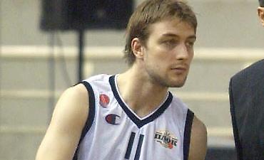 Πήρε Ιβάν Τόμας η Τσιμπόνα