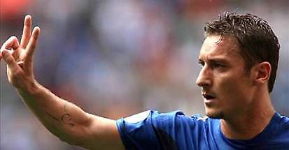 Όντο: «Δεν σέβεται την εθνική ο Τότι»