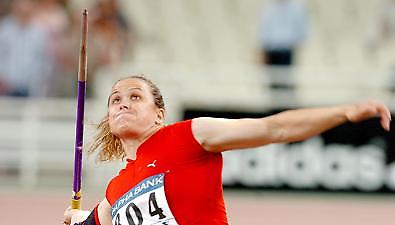 Στην… αναμονή η Τσιολακούδη