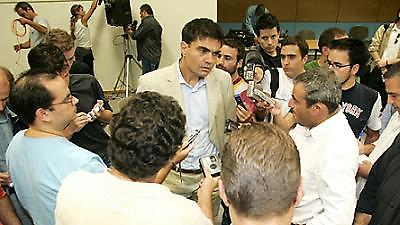 «Να αποδείξετε ότι αξίζετε…»