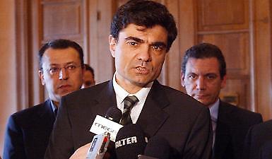 Το μαχαίρι στο κόκκαλο!