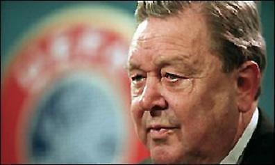 Στήριξη εκ των έσω για Γιόχανσον