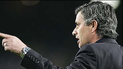 Μουρίνιο: «Ξέρω καλύτερα από τον Βενγκέρ…»