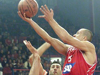 «Νυχτερίδα» ο Κάσας