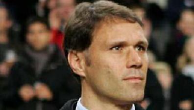 «Όχι» από την ομοσπονδία για Φαν Μπάστεν στον Άγιαξ