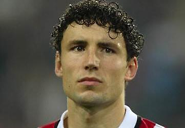 Θέλει Φαν Μπόμελ η Ρεάλ