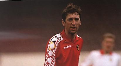 Πλήρωσε τα σπασμένα ο Φαν ντερ Έλστ