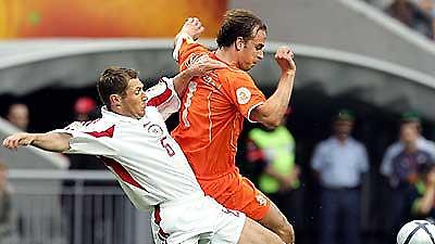 «Βλέπει» Φαν Ντερ Μέιντε η Έβερτον