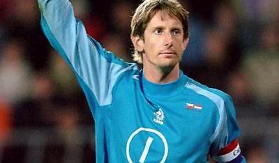 «Ελπίζω να συνεχίσει ο Φαν ντερ Σάαρ»