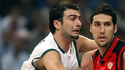 Παραμένει στη Μάλαγα ο Βασιλειάδης