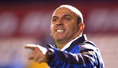 ΑΙΓΑΛΕΩ: Βιντεοθεραπεία από Βαζάκα