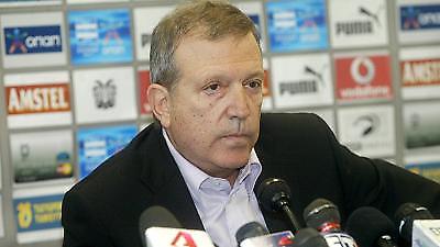 Βεζυρτζής: «Αλήτες και κοπρόσκυλα»