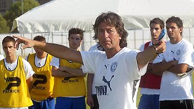 Αιχμές κατά Βλάχου για… μπράβους