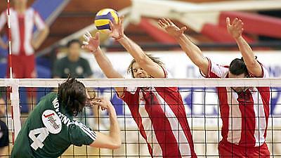 «Μάχη αιωνίων» στη Γλυφάδα