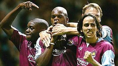 Premier League: «Τρίποντο» σωτηρίας για τα «Σφυριά»