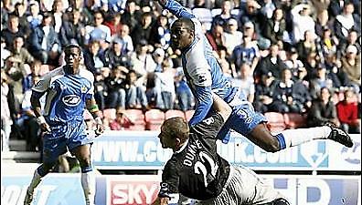 P.L: Ιστορική νίκη για Γουίγκαν, κορυφή η Τσέλσι