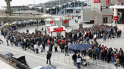 Έκαναν φτερά...