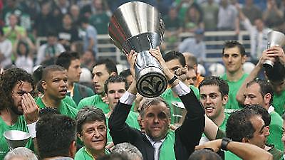 Ομπράντοβιτς: «Θα έρθουν και άλλοι τίτλοι»