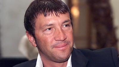 Ανέλαβε Ερυθρό Αστέρα ο Ζένγκα