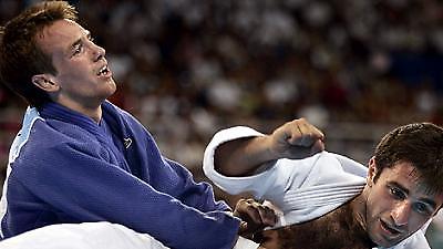 Πλησίασε το...βάθρο