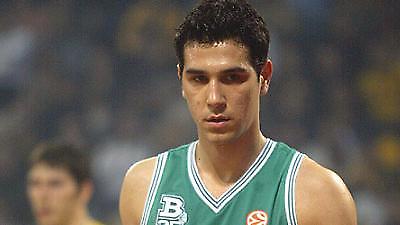 Προβάρει τα ερυθρόλευκα ο Ζήσης