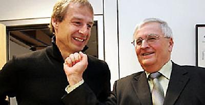 Οι πιέσεις στον Κλίνσμαν εντείνονται