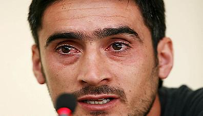 Συνέντευξη Τύπου... με δάκρυα !